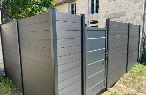 Briare Apartamento | JOLIE MAISON AVEC JARDIN PRIVE DANS LE CENTRE VILLE DE BRIARE