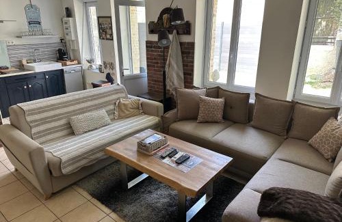 Briare Apartamento | JOLIE MAISON AVEC JARDIN PRIVE DANS LE CENTRE VILLE DE BRIARE