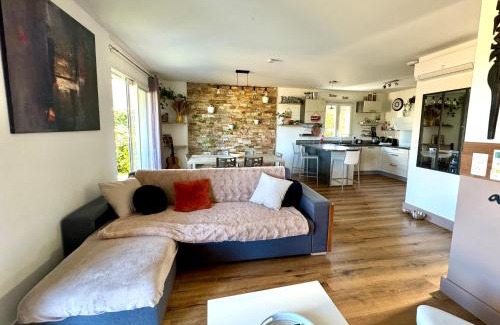 Borgo Casa | Jolie maison Borgo trois chambres trois salles de bain