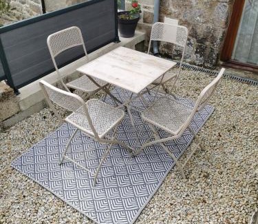 Megrit Casa | JOLIE MAISON DE VILLAGE