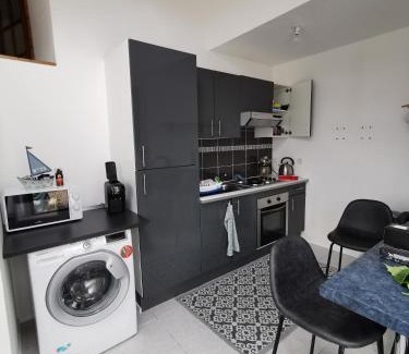 Megrit Casa | JOLIE MAISON DE VILLAGE