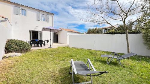 Le Bois-Plage-en-Re Villa | Jolie maison à étage avec jardin et parking privé