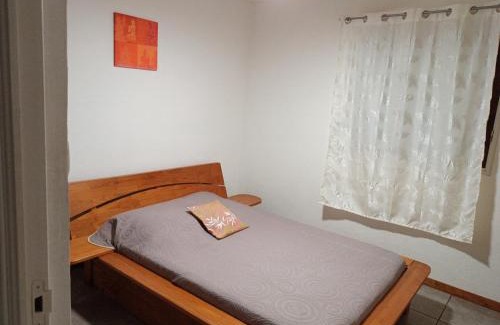 Ravine des Cabris Villa | Jolie maison T3 à St Pierre, 2 chambres avec sdb, grande varangue, jardin