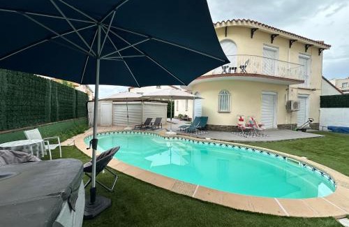 La Lunette Villa | Jolie Villa piscine climatisé 6 pers proche centre-ville Perpignan