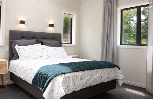 Hanmer Springs Cabaña | Jollies Lodge - Hanmer Springs Townhouse