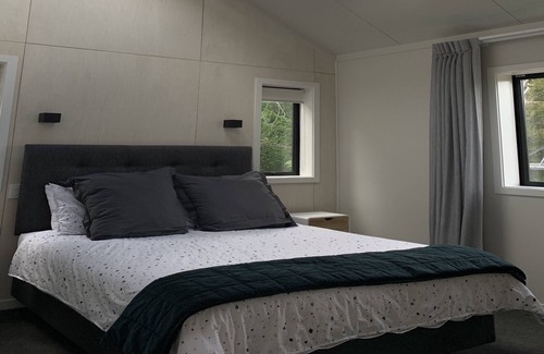 Hanmer Springs Cabaña | Jollies Lodge - Hanmer Springs Townhouse