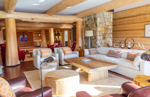 Smithers Casa | Jollymore Ranch