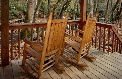 Cosby Casa | Jon's Pond