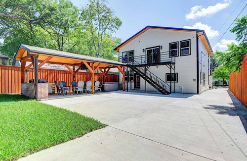 Fort Worth Casa | Jonairs ,Stockyard Mini Hotel