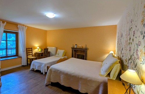 Moyenmoutier Cama Y Desayuno | Habitación Jonquille - 3 Pers, Naturaleza y Comodidad
