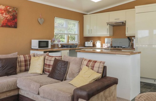 Cayton Bay Cabina | Impeccable 3-Bed Lodge at Cayton Bay Holiday Park