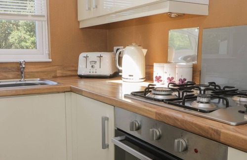 Cayton Bay Cabina | Impeccable 3-Bed Lodge at Cayton Bay Holiday Park
