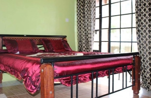 Kiserian Casa | Jordan Breeze