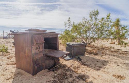 Landers Casa | Joshua Tree House of Mercury