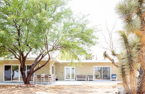 Yucca Valley Casa | Joshua Tree Retreats - Private Views W/ Hot Tub, Bbq & Fire Pit 3 Bedroom Home by Redawning