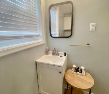 Joslyn Castle Apartamento | Joslyn Studio Perfect for 1-2