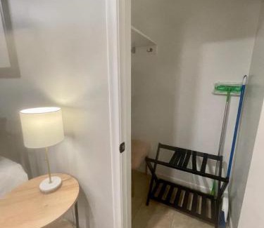 Joslyn Castle Apartamento | Joslyn Studio Perfect for 1-2