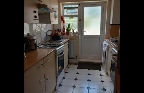 Moffat Casa | JosteeStay Apartments - London Rooms E6 2AU