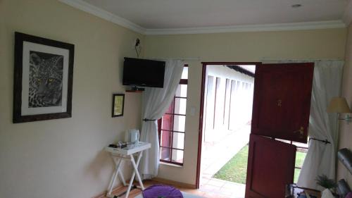 Kempton Park Casa | Journey's Inn Africa Airport Lodge