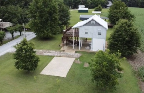 Decaturville Alquiler De RV | Journey to the riverside