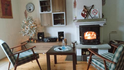 Dolna Matka Casa | Jovanov Residence - Remote & Accessible