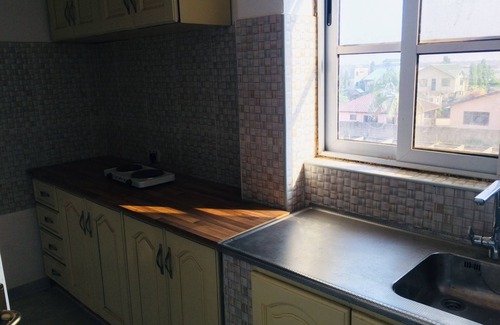 Teshie Cabina | Jowelbeck