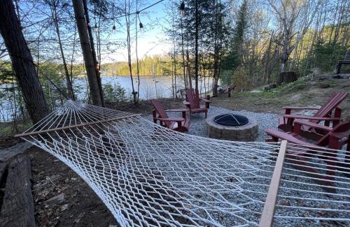 Bowman Chalet De Esquí | Joy's Chalet - Hottub, Lake, & Cottage