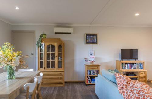 Romsey Casa | JoY's Guesthouse