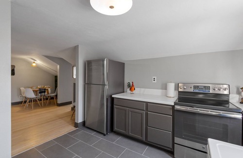 Jeffersonville Apartamento | Joy2: Fire Pit & Near Downtown