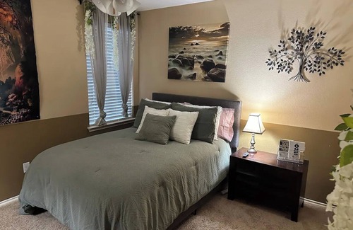 Kyle Casa | ~ Joyful 3 Bed Retreat - Pool, Music, Games & Fun!
