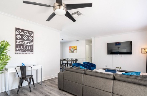 Driftwood Casa | Joyful 3 Bedrooms House with Private Pool & Game Room
