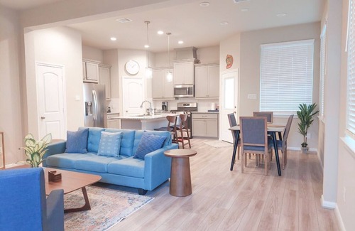Cypress Casa | Joyful Retreat: 3 Bedroom