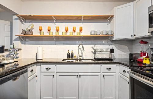 OST - South Union Casa | Joyful Stay Near Med Center Ping Pong Air Hockey