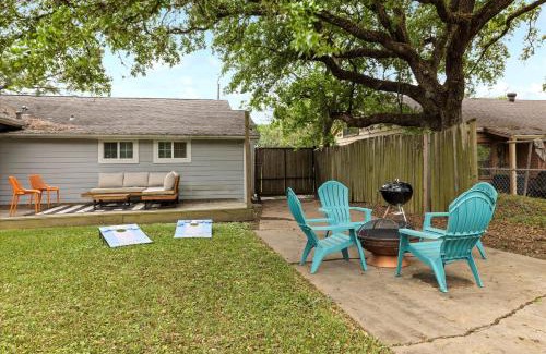 OST - South Union Casa | Joyful Stay Near Med Center Ping Pong Air Hockey