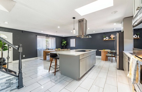 Ralston Valley Casa | JoyNest Retreat - Spacious 5BR, Epic Backyard, Family and Pet Friendly