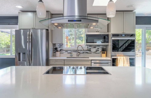 Ralston Valley Casa | JoyNest Retreat - Spacious 5BR, Epic Backyard, Family and Pet Friendly