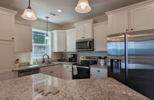 Glens of Ironduff Casa | Joyous Mountain Retreat: New Build - Perfect for Togetherness
