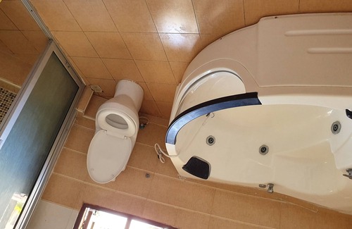 Mombasa Complejo | Joys Beach Apartment H2 Serana Road