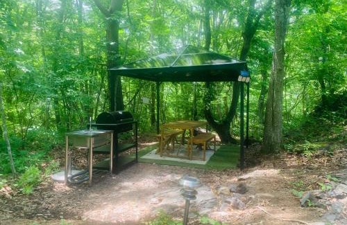 Tsumagoi Casa | JoYSOUNDカラオケBBQや麻雀セット完備断崖の上に建てられた大型貸別荘