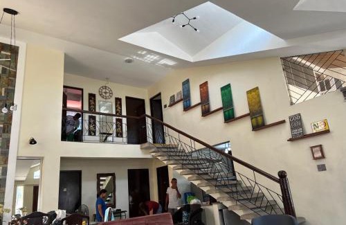 Bacolod Casa | JResidences - 5 Bedrooms Cozy Home