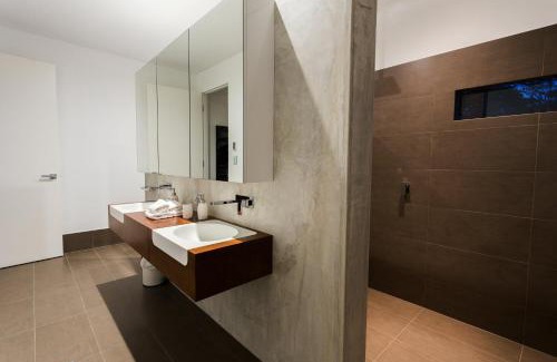 Wilyabrup Casa | Js' Retreat at Flutes Estate, Margaret River