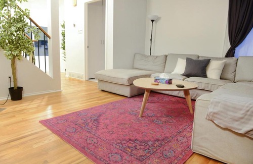 Industrial Park Casa | JstLikeHome - Getaway