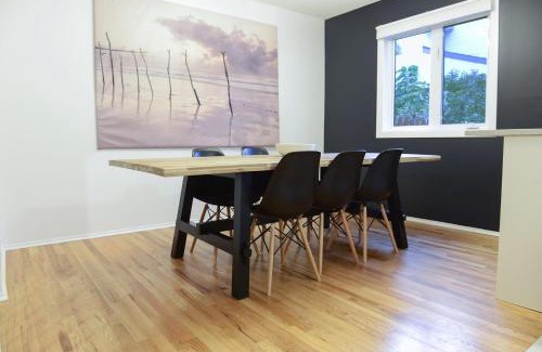 Industrial Park Casa | JstLikeHome - Getaway