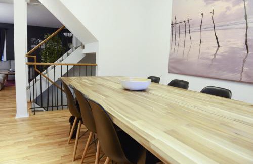 Industrial Park Casa | JstLikeHome - Getaway