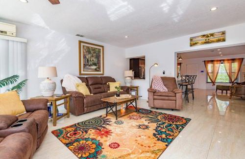 Lake Estates Casa | Juanita's Waterfront Villa