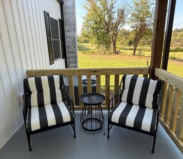 Arlington Casa | Juanitas Garden Cottage