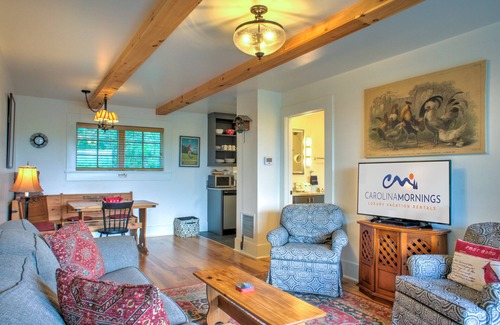 Black Mountain Casa | Jubilee Mountain Homestead | Hot Tub + Views⛰️ Near Black Mtn + Biltmore Pass