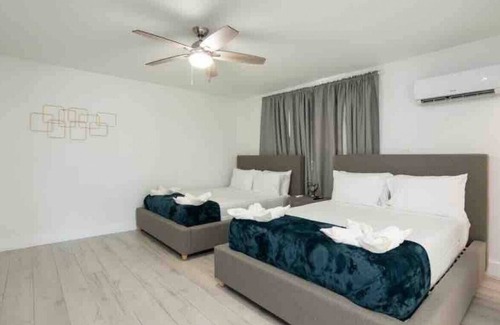 Coral Terrace Casa | JULIA - MIAMI - 2 · House 4BR 7beds petfriendly close to the airport