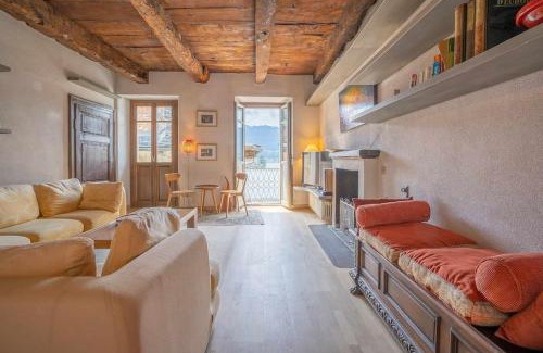 Orta San Giulio Apartamento | Julias Appartamento nella piazza principale