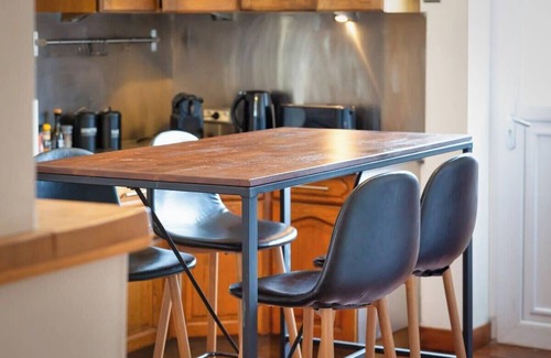 Grand-Couronne Apartamento | Julie : beau F6 *rénové *terrasse *parking *Rouen